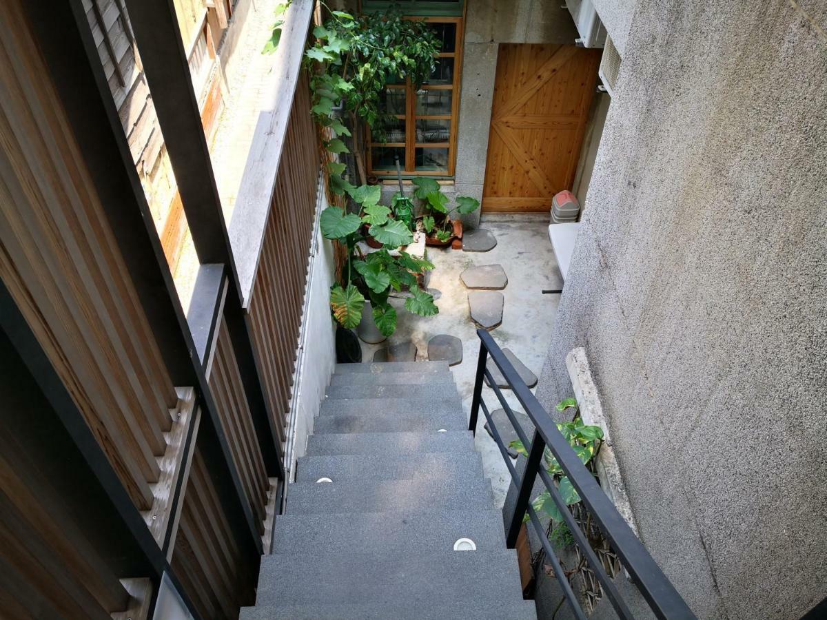 Honey House Tainan Bed & Breakfast エクステリア 写真