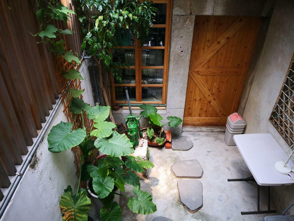 Honey House Tainan Bed & Breakfast エクステリア 写真
