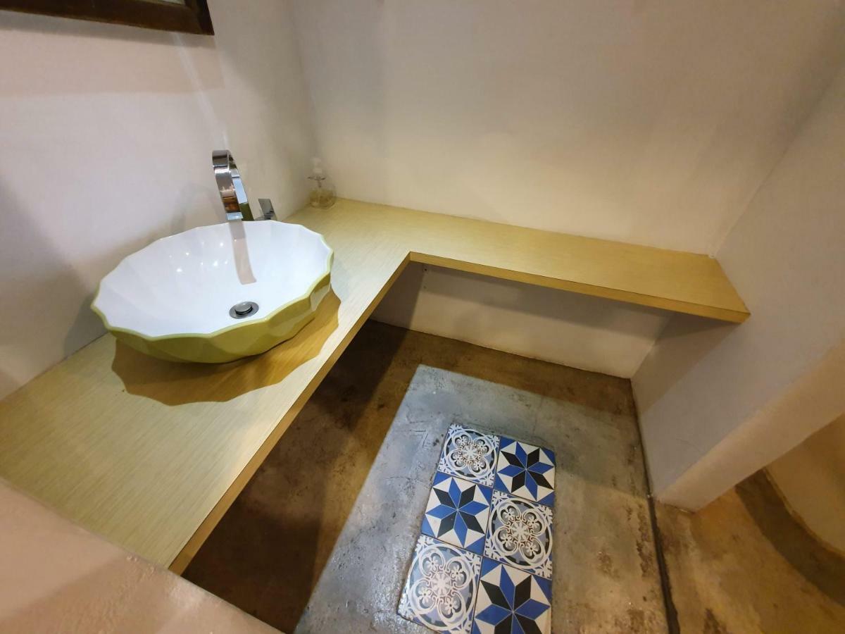 Honey House Tainan Bed & Breakfast エクステリア 写真